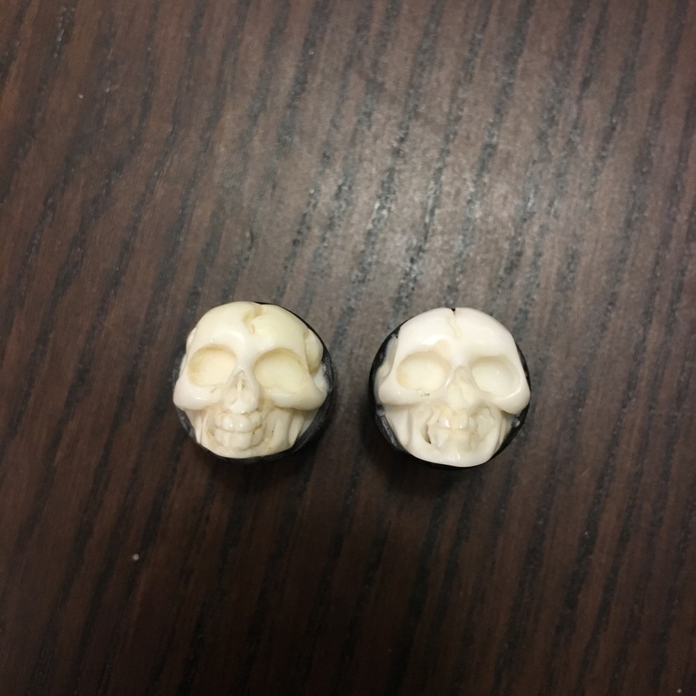 3-D Skull Plugs 💀💀