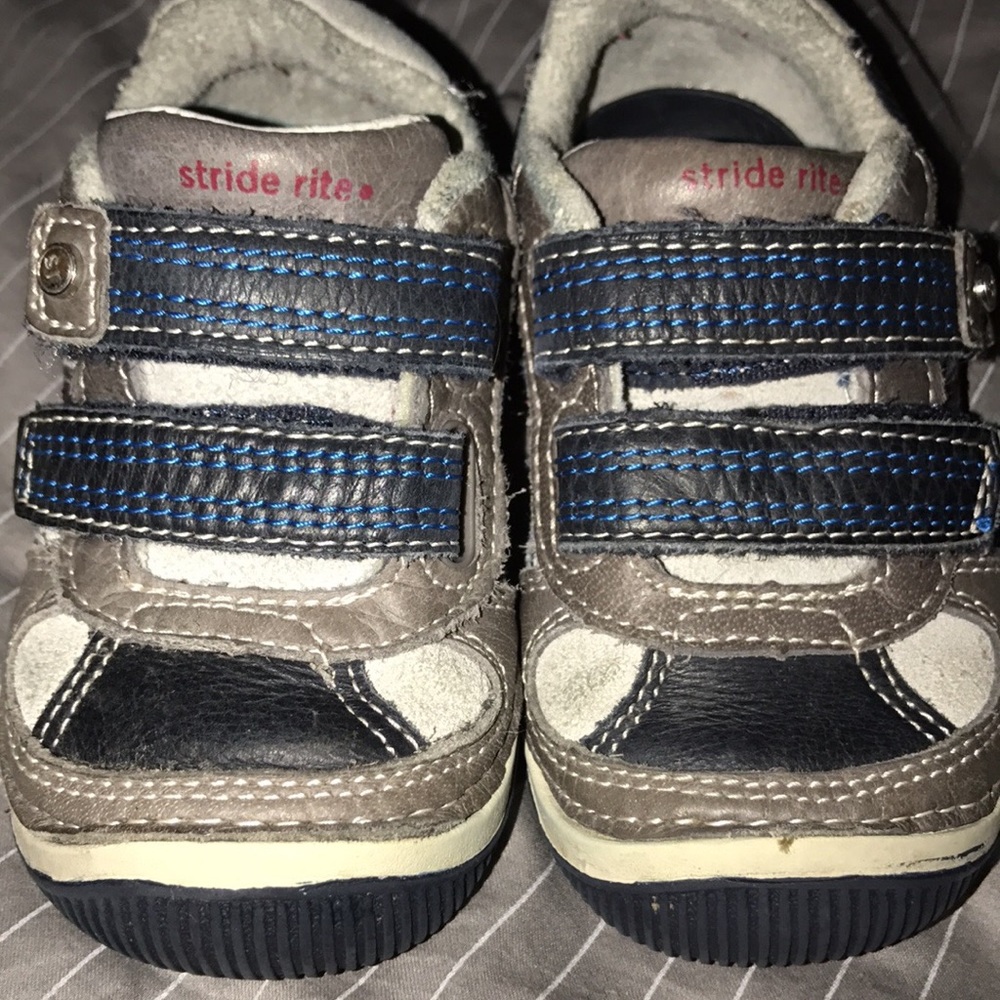 Stride rite walking shoes