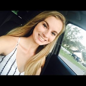Meet your Posher, Stephanie