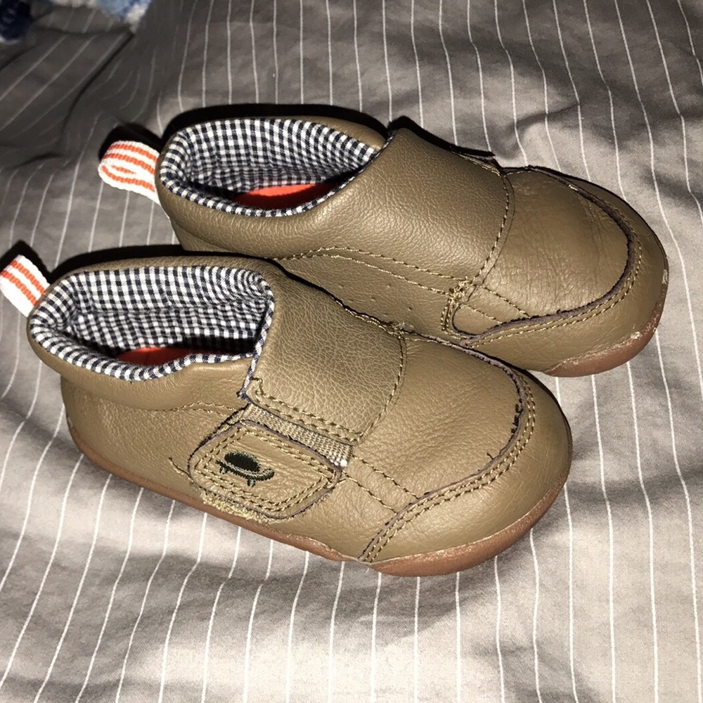 Carters brown shoes