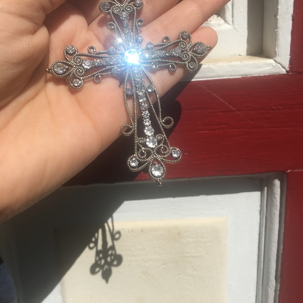 🙀💣Gothic cross rhinestone necklace