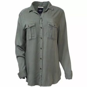 NEW American Eagle Button Down Shirt NEW American Eagle Button Down Shirt