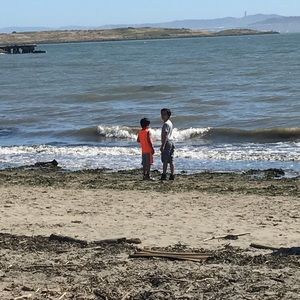 Meet your Posher, Acela