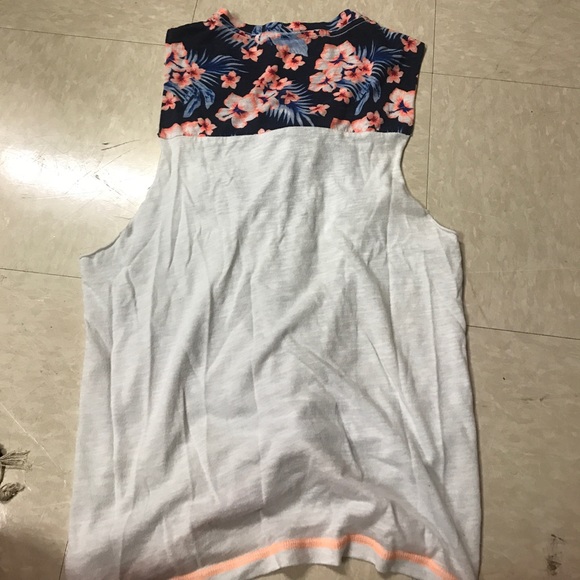 VS tank top. Tied in the front good condition - Picture 2 of 3