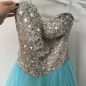 PROM DRESS