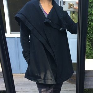 Lululemon Savasana Wrap Black Sz. 8 Lululemon Savasana Wrap Black Sz. 8