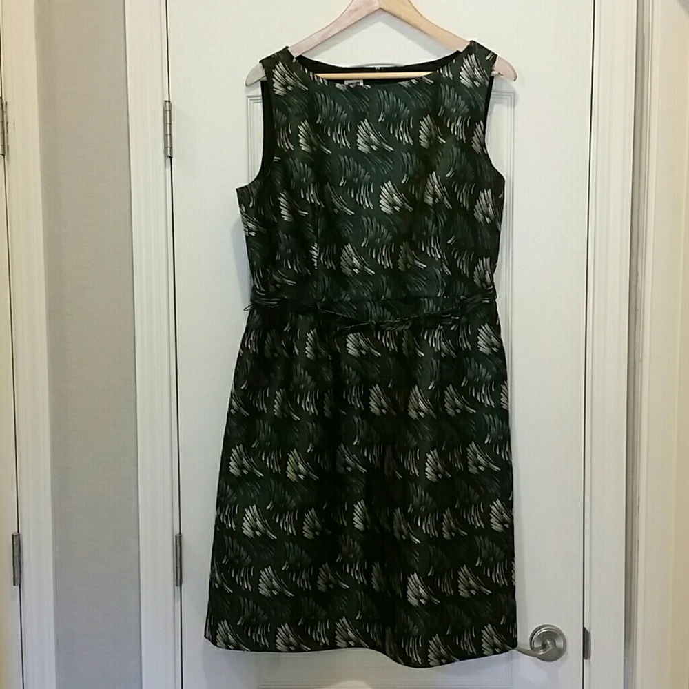 ****Host Pick X 2**** Anne Klein Green Dress