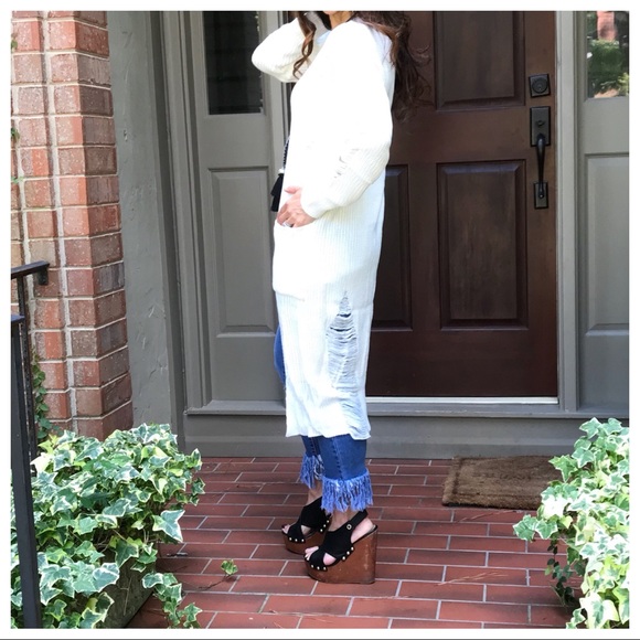 ✨LAST ONE ✨shredded sweater tunic dress - Picture 3 of 6