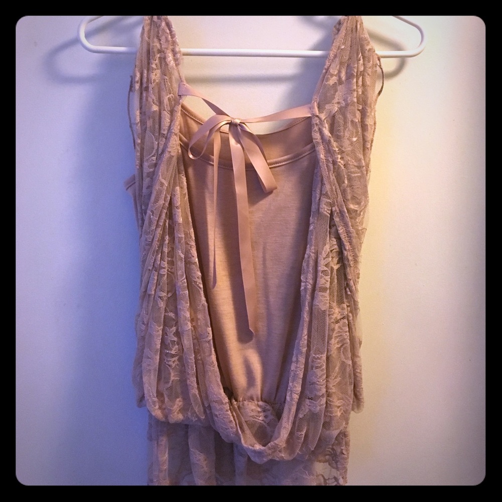 Blouse with elegant lace accents