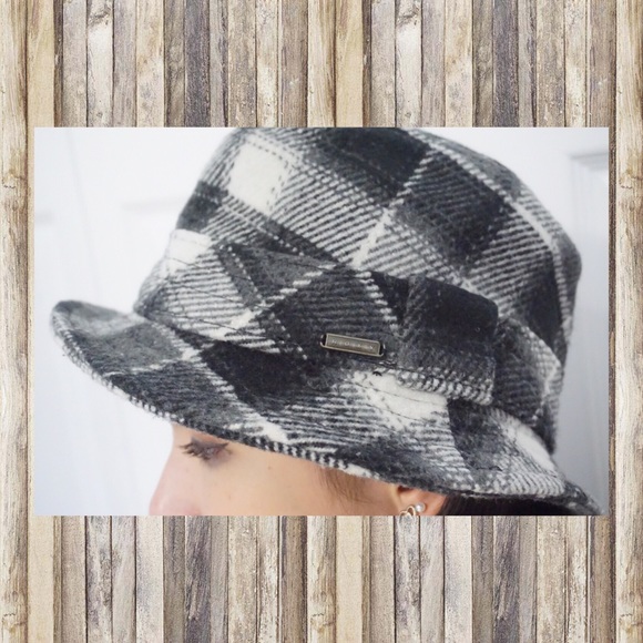 PRICE ⬇️ 🏄Roxy🏄 plaid fedora - Picture 3 of 8