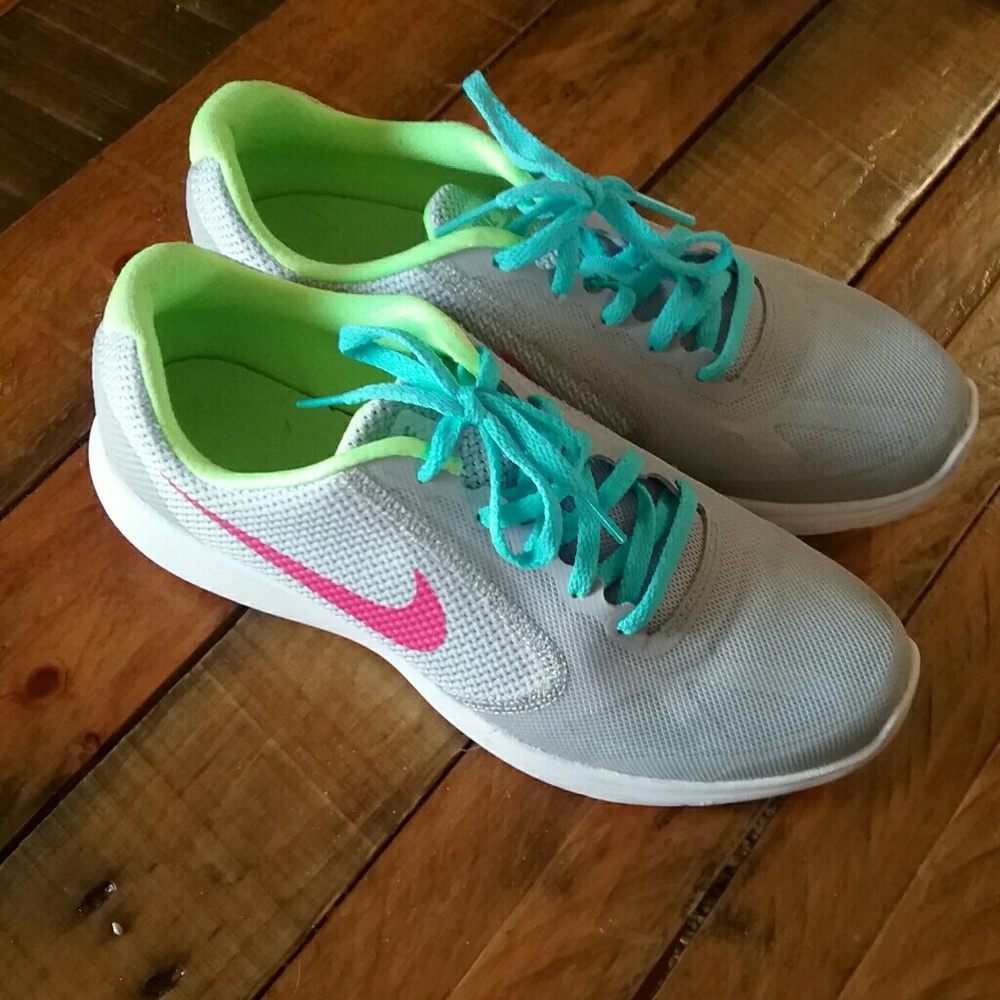 Nike Revolution 3. Worn once