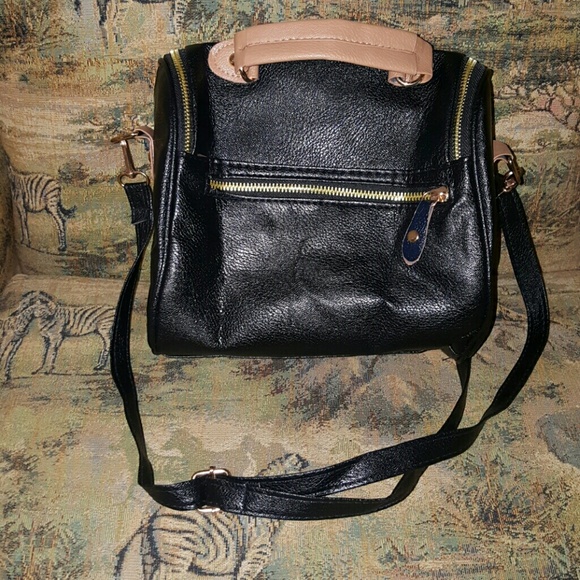 Black purse - Picture 2 of 4