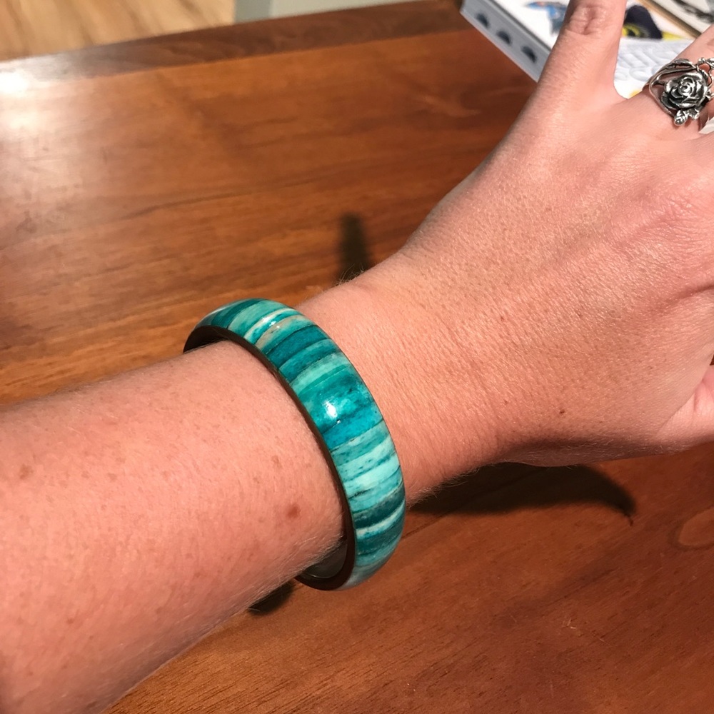 Turquoise colored bracelet - Picture 2 of 3