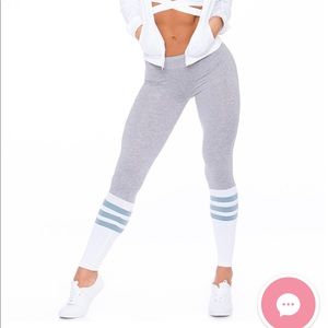Bombshell leggings in size medium