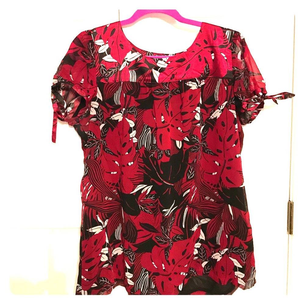 Short sleeve blouse