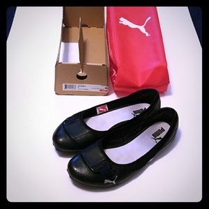 Puma 8M Flats Black/Silver with box