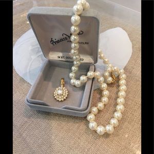 Pearl & 14 karat plate necklace Pearl & 14 karat plate necklace