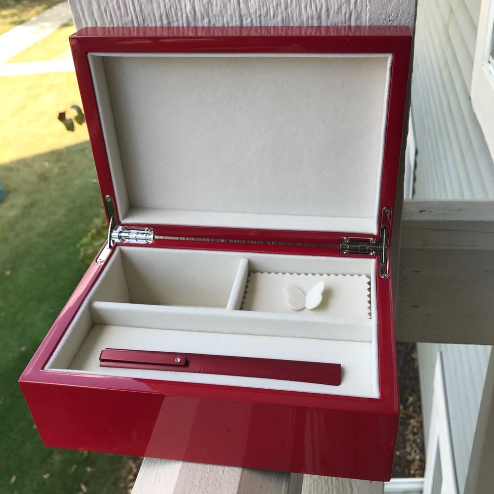 Red Jewelry And Notes Box. - Picture 3 of 8