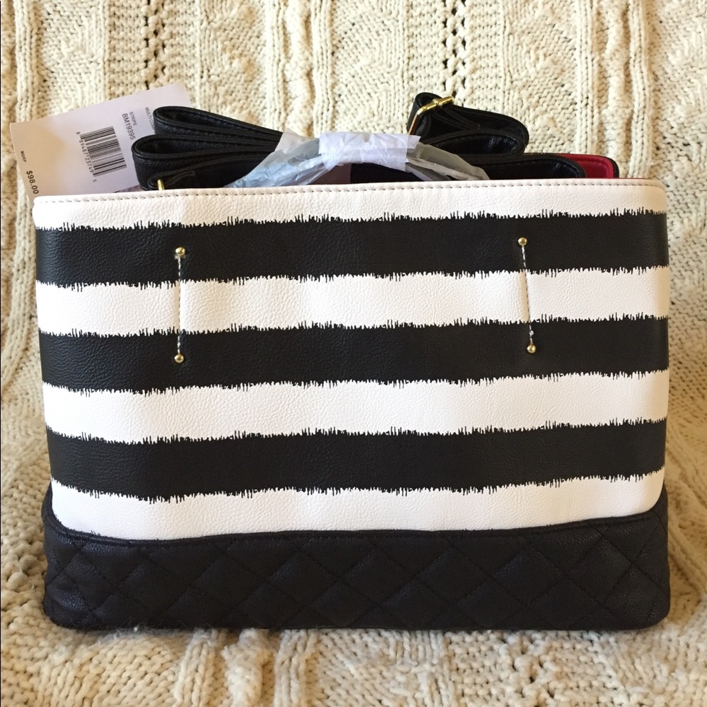 Betsey Johnson stripe shopper crab charm NWT! - Picture 3 of 8