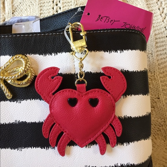 Betsey Johnson stripe shopper crab charm NWT! - Picture 4 of 8