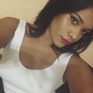 Meet your Posher, Flavia