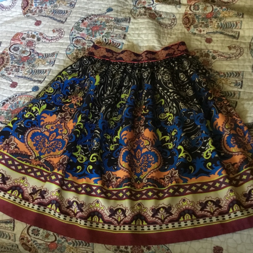 Flying tomato skirt