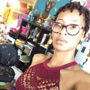 Meet your Posher, Janiah