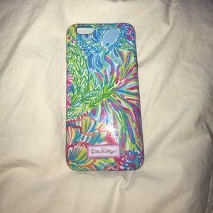 A sea themed lily pulitzer iphone 6 phone case!!