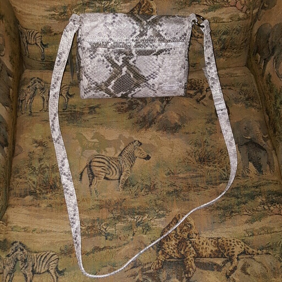 Nine West crossbody - Picture 2 of 4