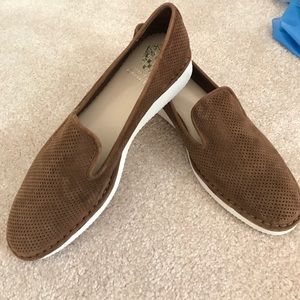 NEW Vince camuto Gwen a slip ons