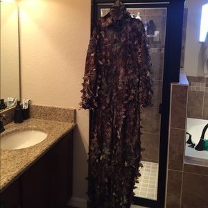 Brand new without tag. Ghillie/3D leaf  Suit
