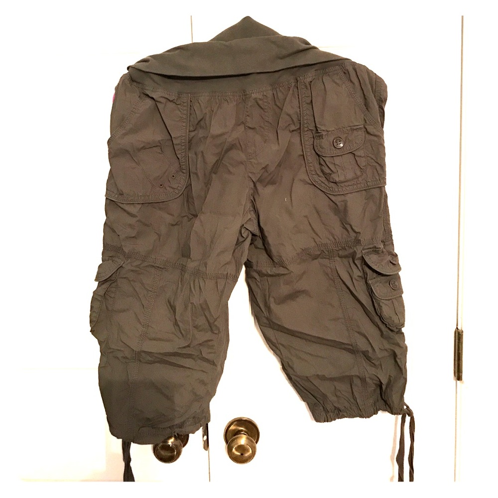 Cargo Capri pants