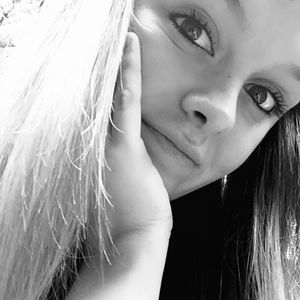 Meet your Posher, Rina