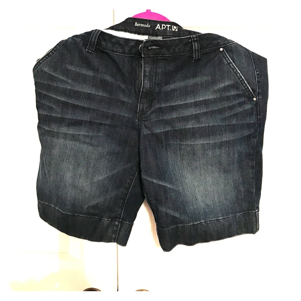 Bermuda jean shorts