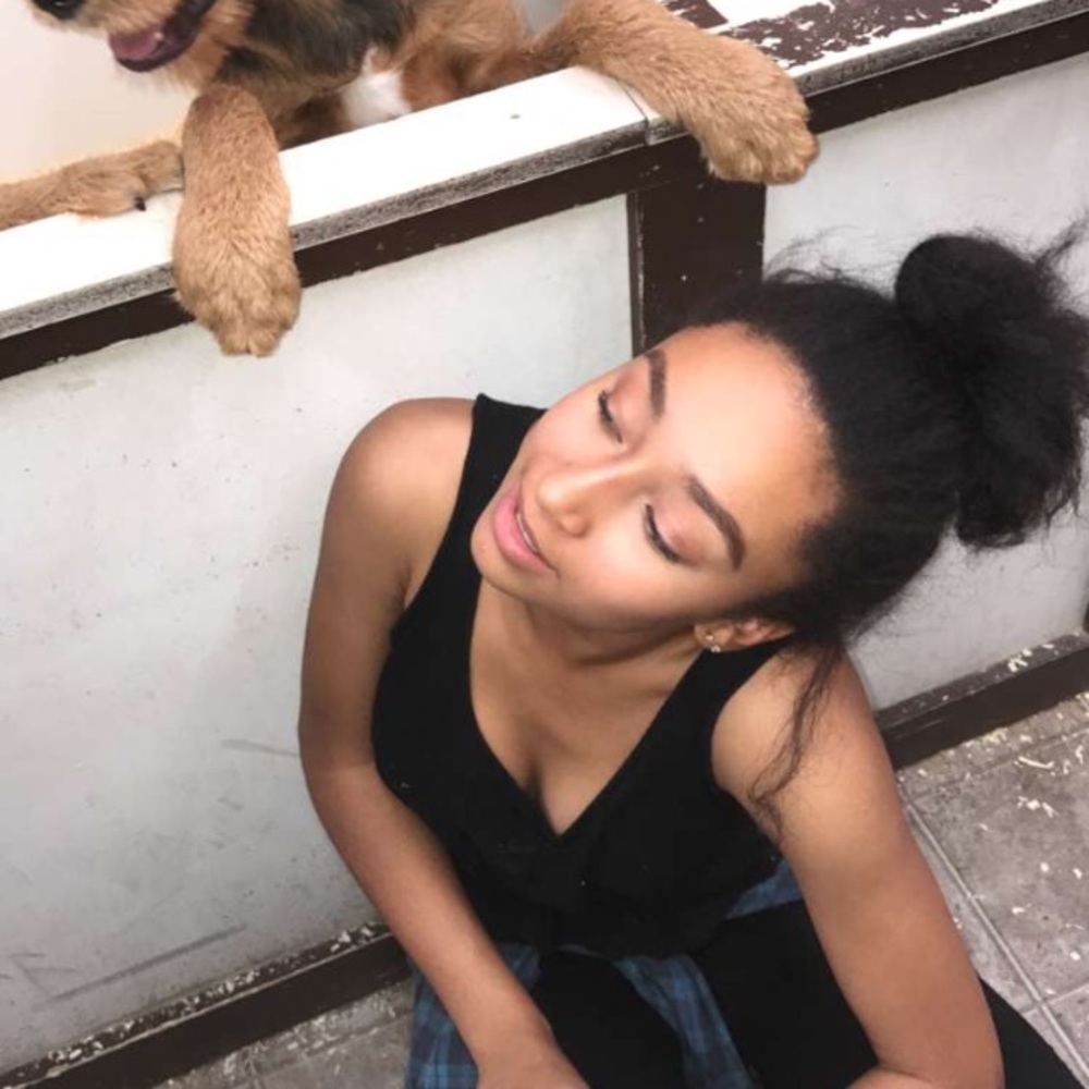 Meet your Posher, Alexis