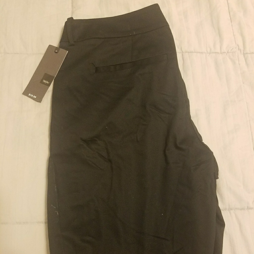 Brand new dress  Bermuda shorts. Super cute!