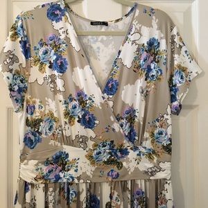 Floral short sleeved maxi dress with pockets