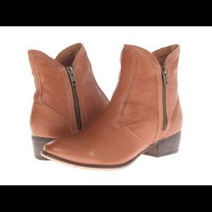 Seychelles woman's Lucky Penny Leather Boot! Seychelles woman's Lucky Penny Leather Boot!