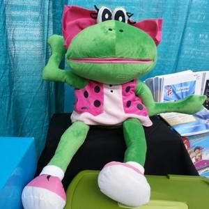 Meet your Posher, Edith