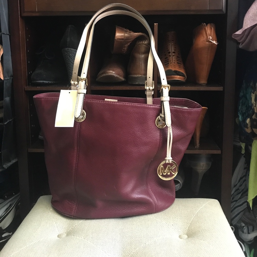 Michael Kors Jet Set Tote