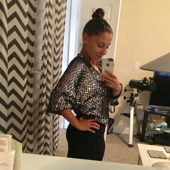 Vintage Sequent Sweater ✨ - Picture 6 of 6