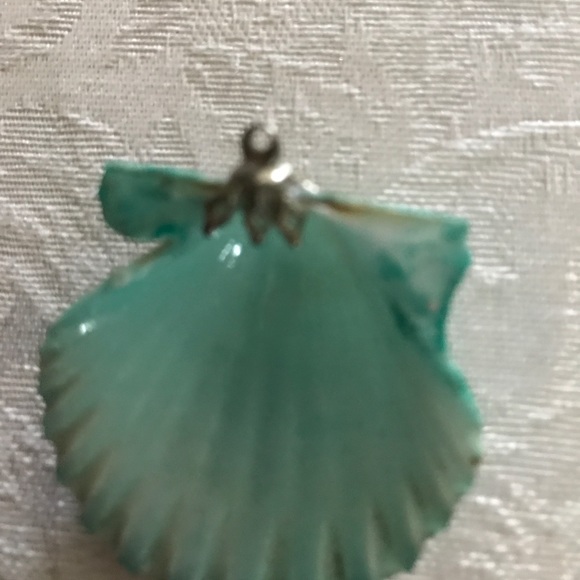 Turquoise Sea Shell Pendant - Picture 2 of 4
