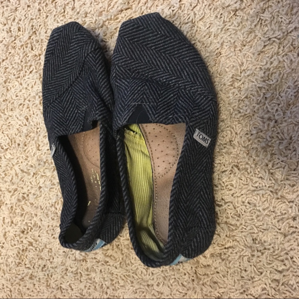 Toms