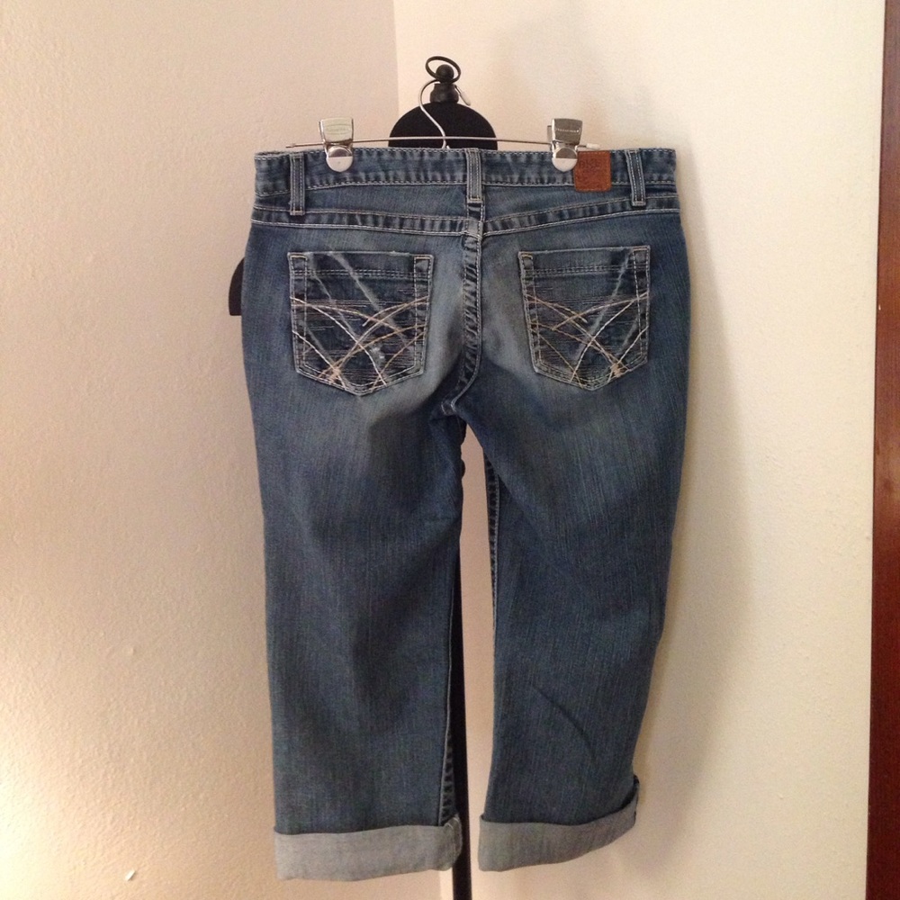 BKE Buckle denim Capri