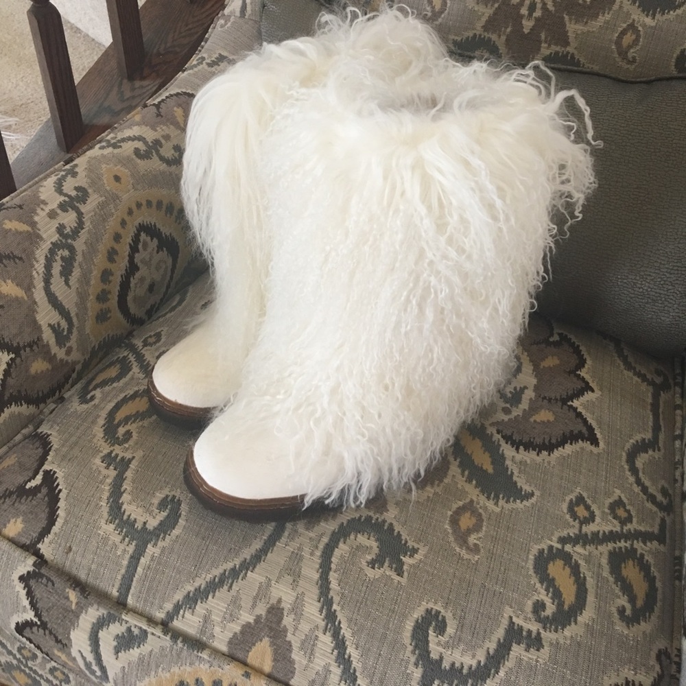 Bear paw real fur new with tags