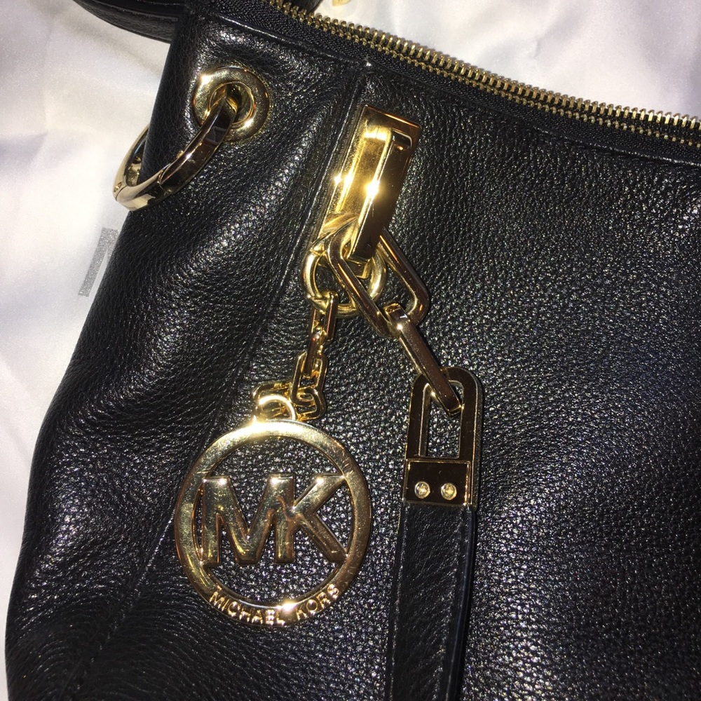 Micheal kors black leather - Picture 6 of 6