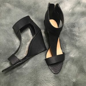Black strap sandal heels