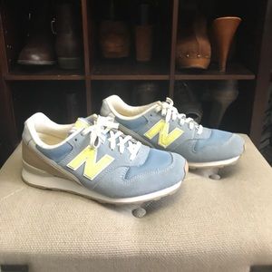 New Balance 696