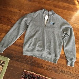 1/2 zip sweatshirt, ladies med, brand new w tag.