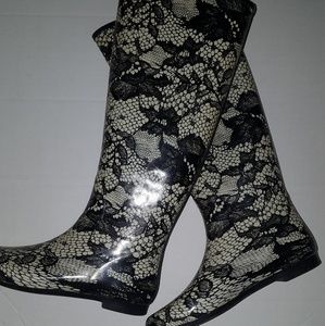 Women's tall rain boots